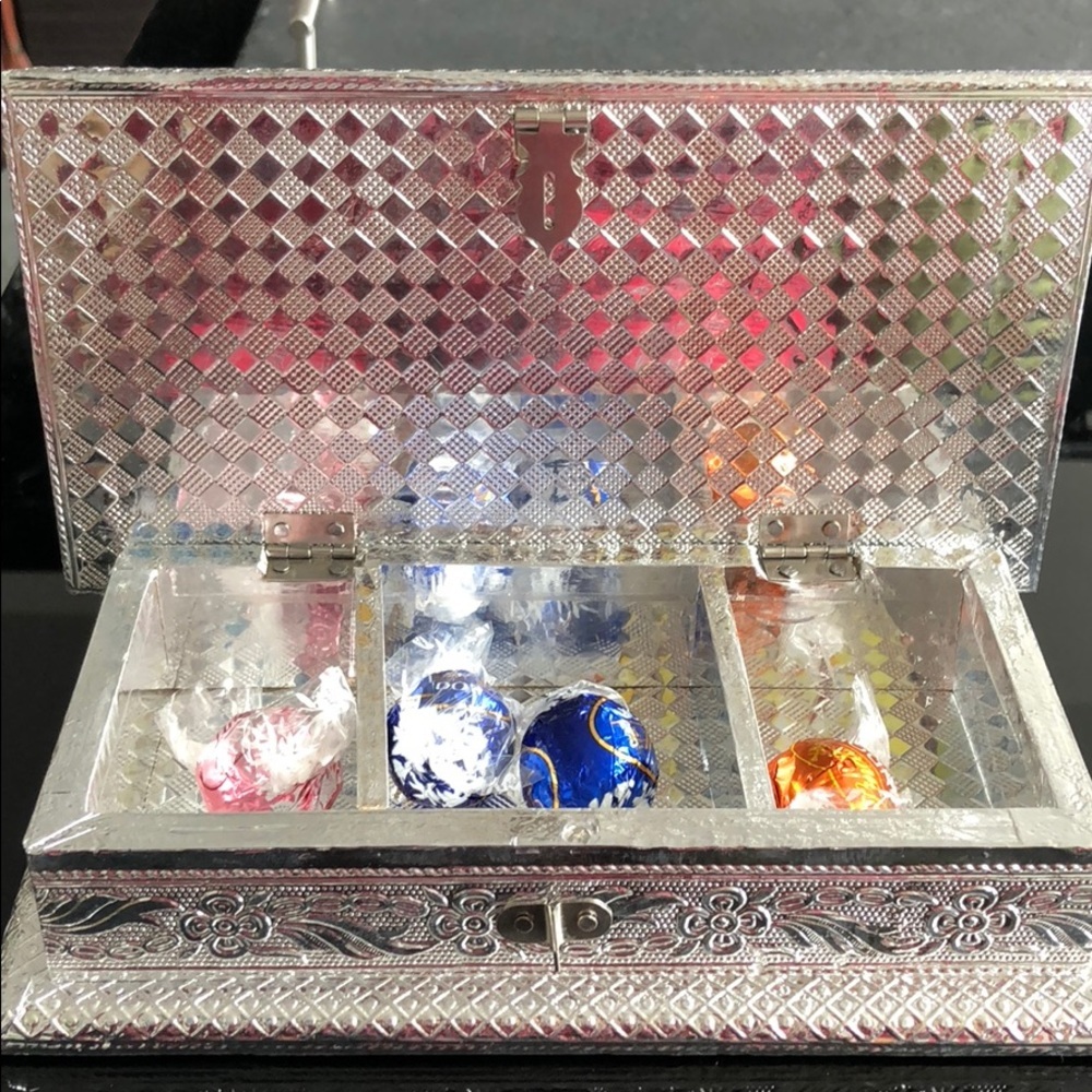 Beautiful hand made Jewelry / Keepsake Box - Picture 5 of 6